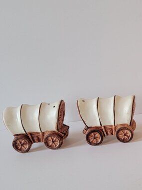 Vintage Covered Wagons - Salt & Pepper Shaker Set